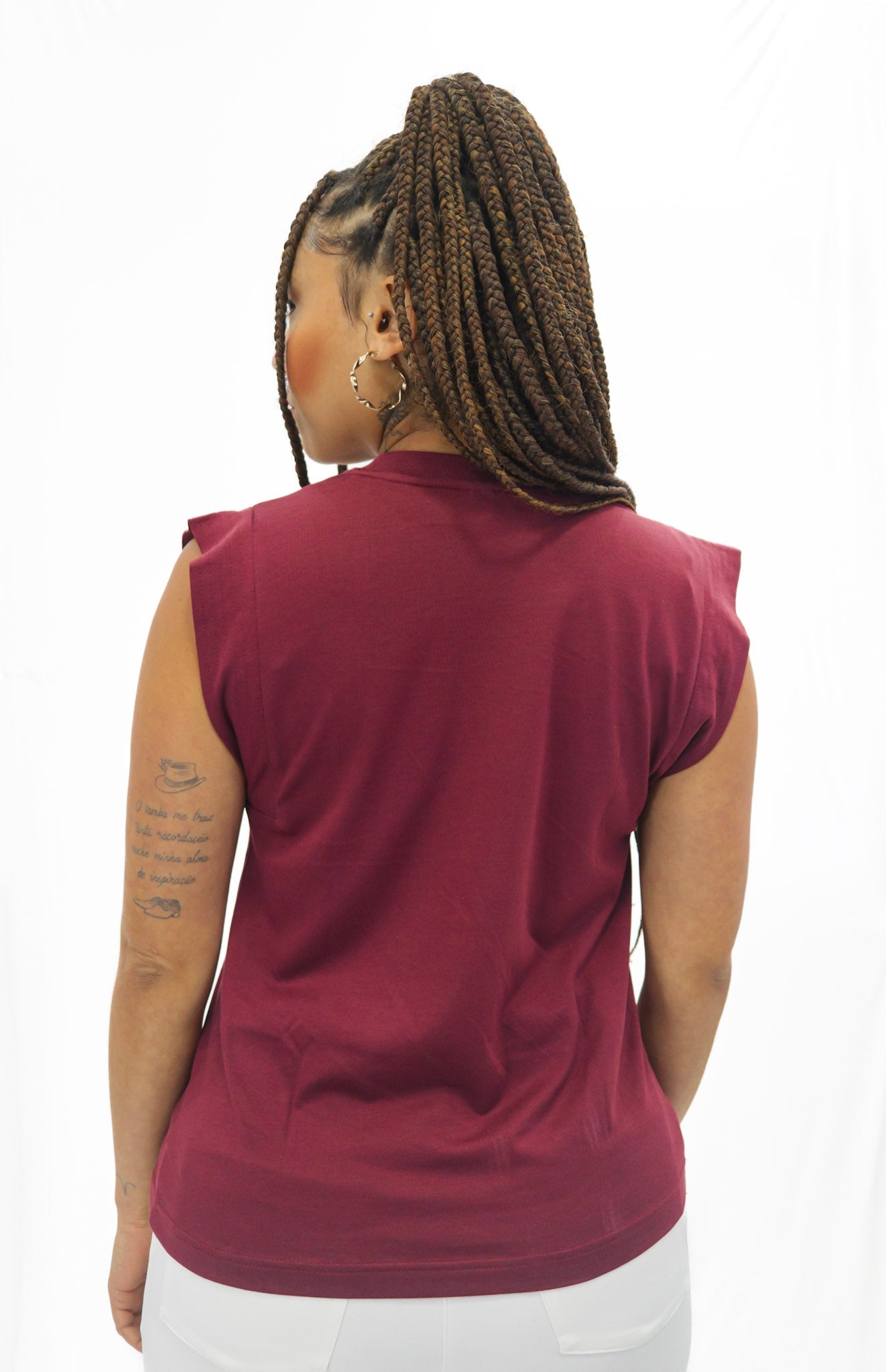 Regata Feminina Branca com Manga Pespontada Yebo